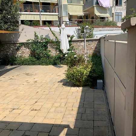 Elegante Villetta Viareggio Exteriör bild