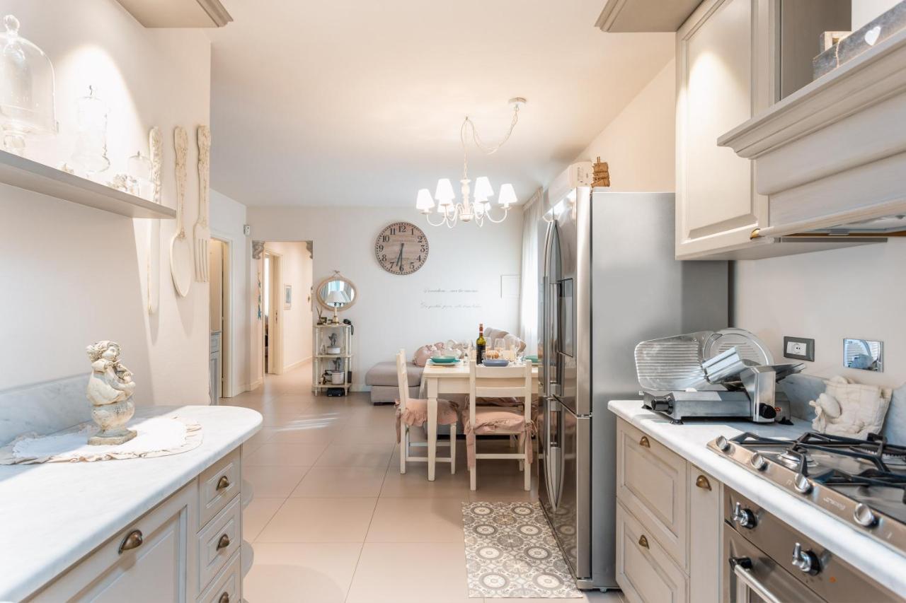 Elegante Villetta Viareggio Exteriör bild